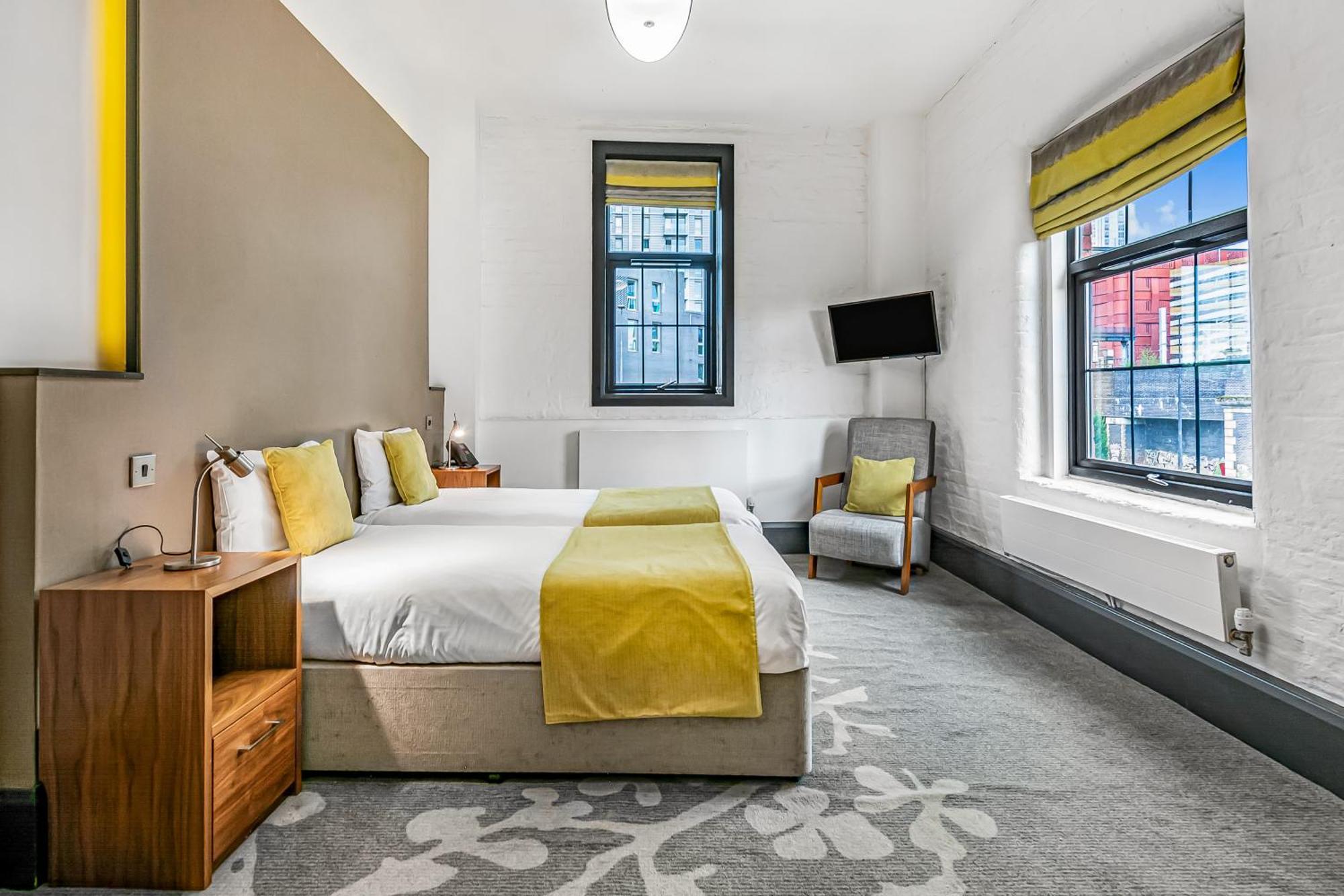 Standard Twin Room