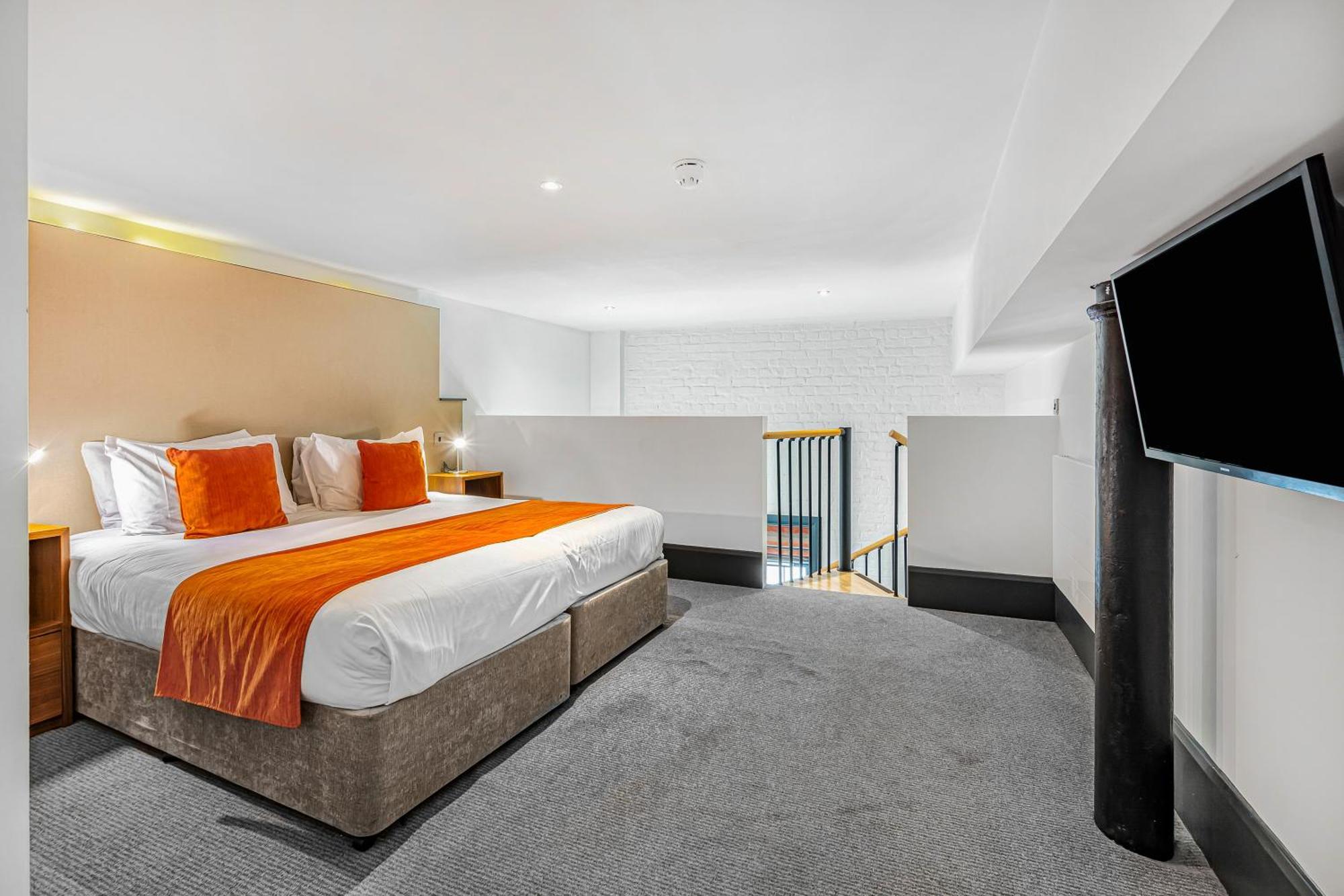 Large Double Room Mezzanine Room