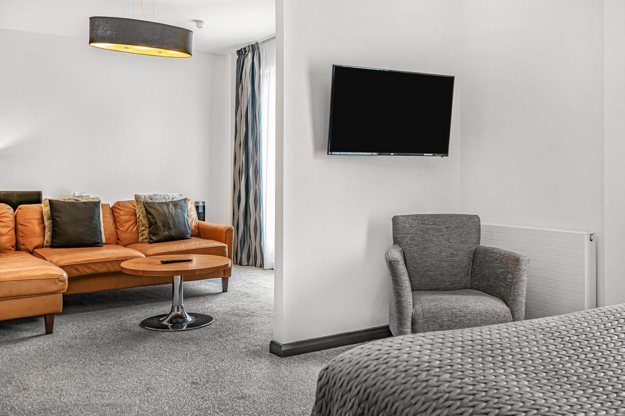 Deluxe Suite