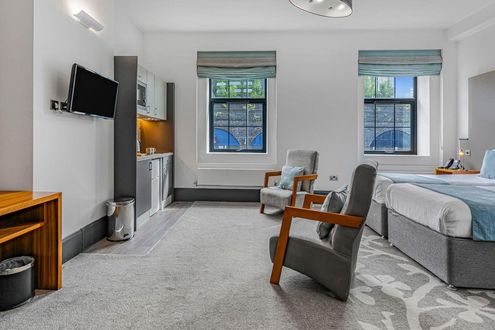 Deluxe Apartment