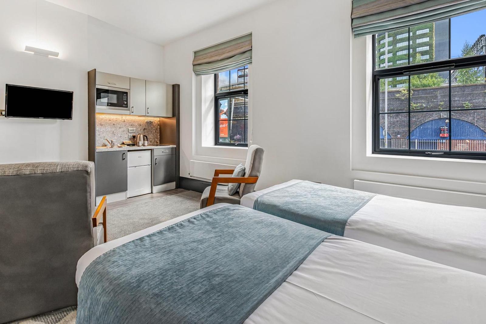 Deluxe Apartment