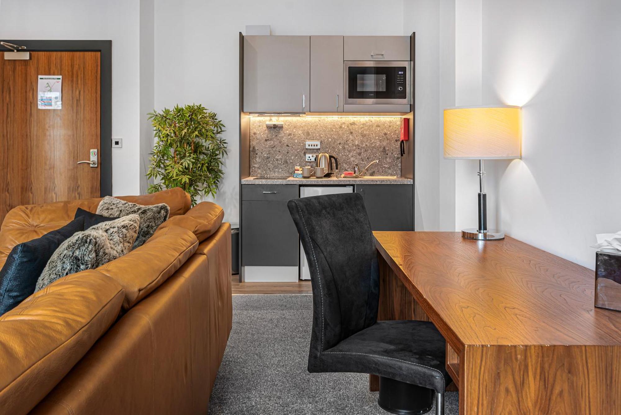 Deluxe Suite